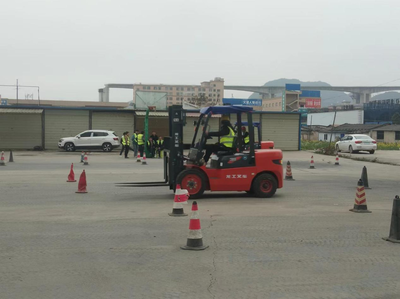 職業(yè)技能培訓(xùn)穩(wěn)就業(yè)“基石”