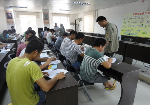 2015年南寧市農機校第四期農機駕駛員培訓圓滿結束