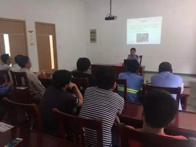 安全在線| 交警授課 駕駛員安全培訓