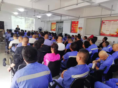 經開區經發保潔開展駕駛員安全培訓