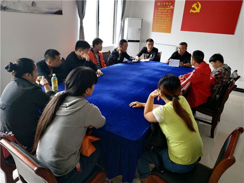 武漢公交集團 光谷公交機動車隊12名實習駕駛員開展 見尾燈減速 專題培訓