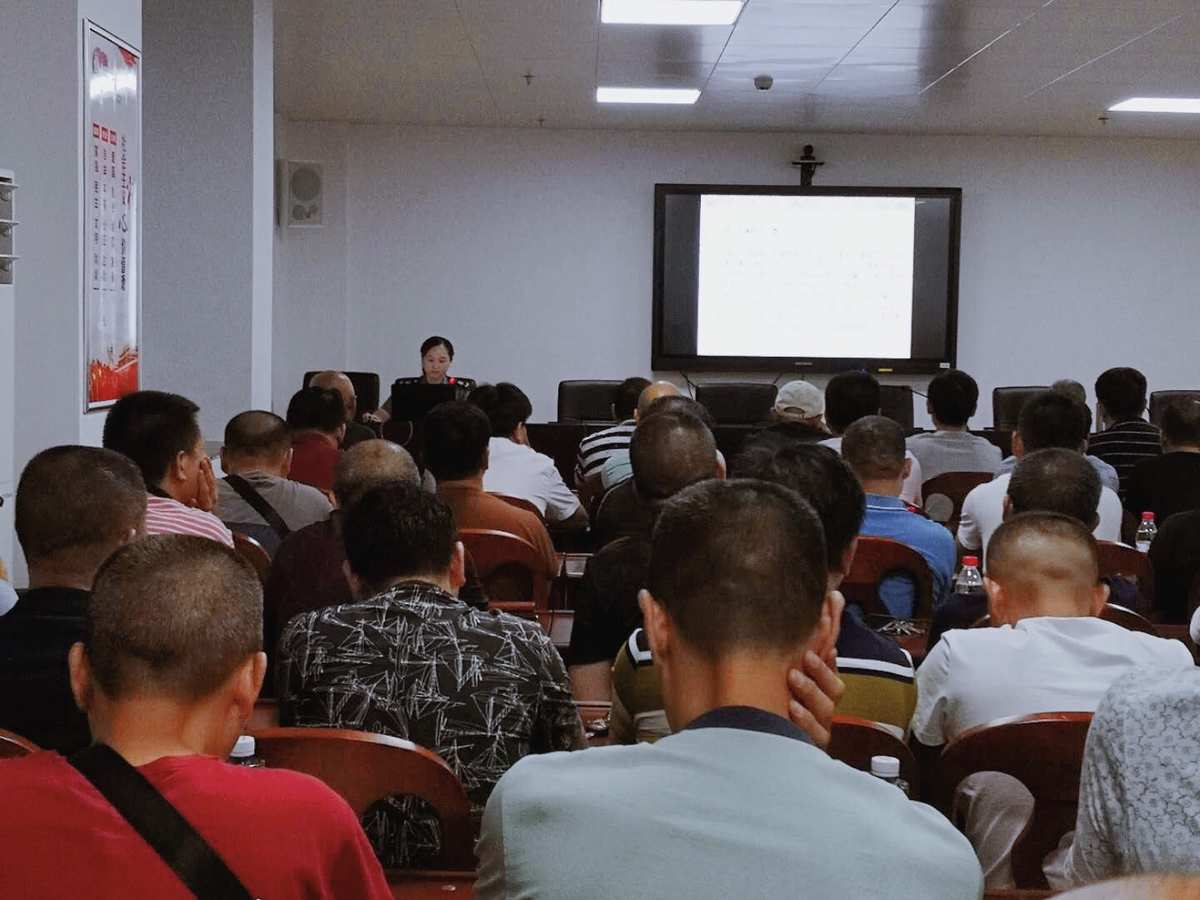 龍口公交召開冬季駕駛員安全會議暨駕駛員教育培訓會_進行