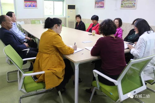 積極開(kāi)展食堂工作人員食品安全培訓(xùn)會(huì)