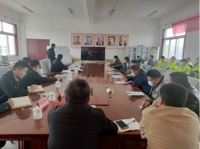 環(huán)衛(wèi)管護(hù)中心第一黨支部邀請市中交警開展中標(biāo)企業(yè)交通安全警示教育培訓(xùn)