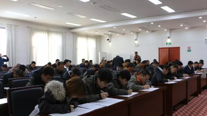 【安全管控】達(dá)拉特供電分局開(kāi)展冬季交通安全教育培訓(xùn)考試