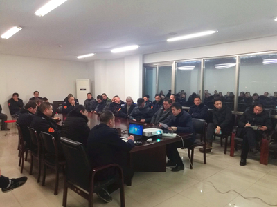 公交集團快速公司組織駕駛員“一日三檢”專項培訓