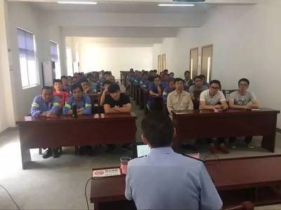 安全在線| 交警授課 駕駛員安全培訓(xùn)_其它_網(wǎng)