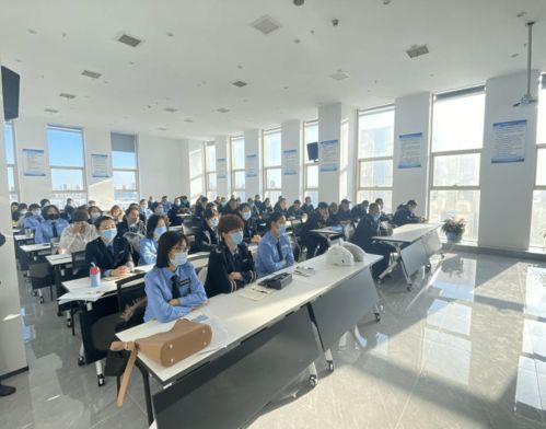 筑牢平安上學(xué)路 強化校車安全源頭管理 西青交警為校車駕駛員再培訓(xùn)