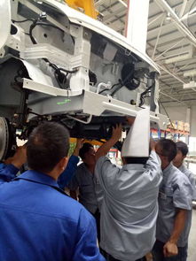 總裝廠組織員工進行技術(shù)培訓(xùn)